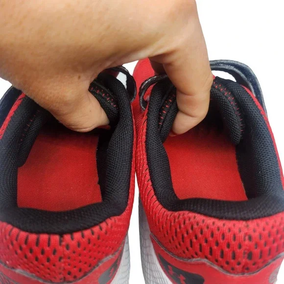 Under Armour Shoes Youth 3.5 Red Black White Low Tops Running Tennis Sneakers